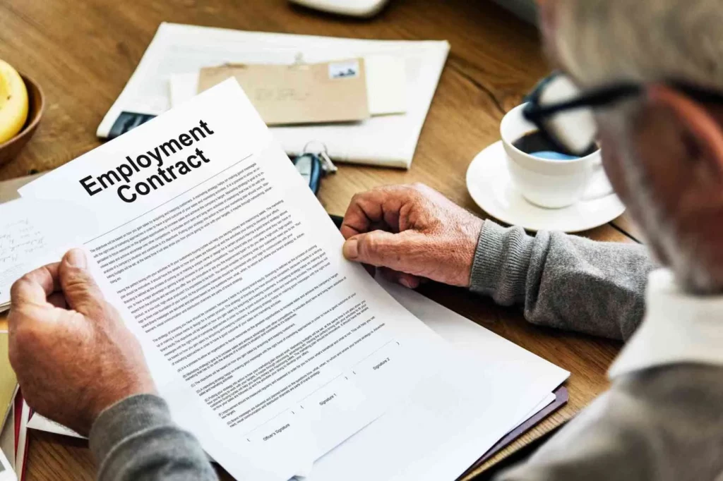 UAE Employment Contracts: Limited vs Fixed-Term Contracts Explained